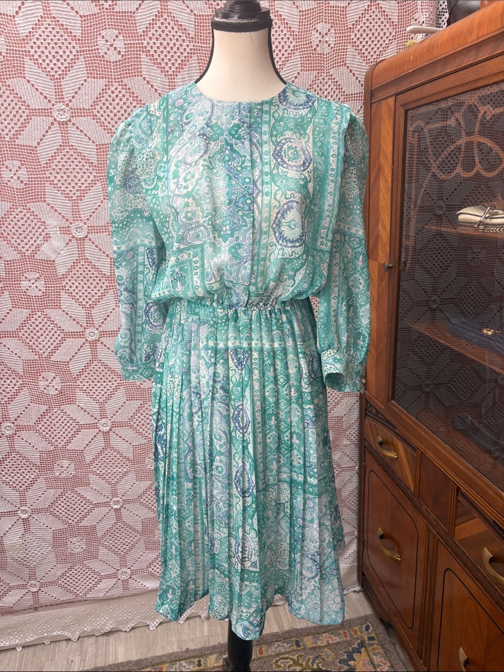 Vintage Lady Carol Petites Paisley Dress